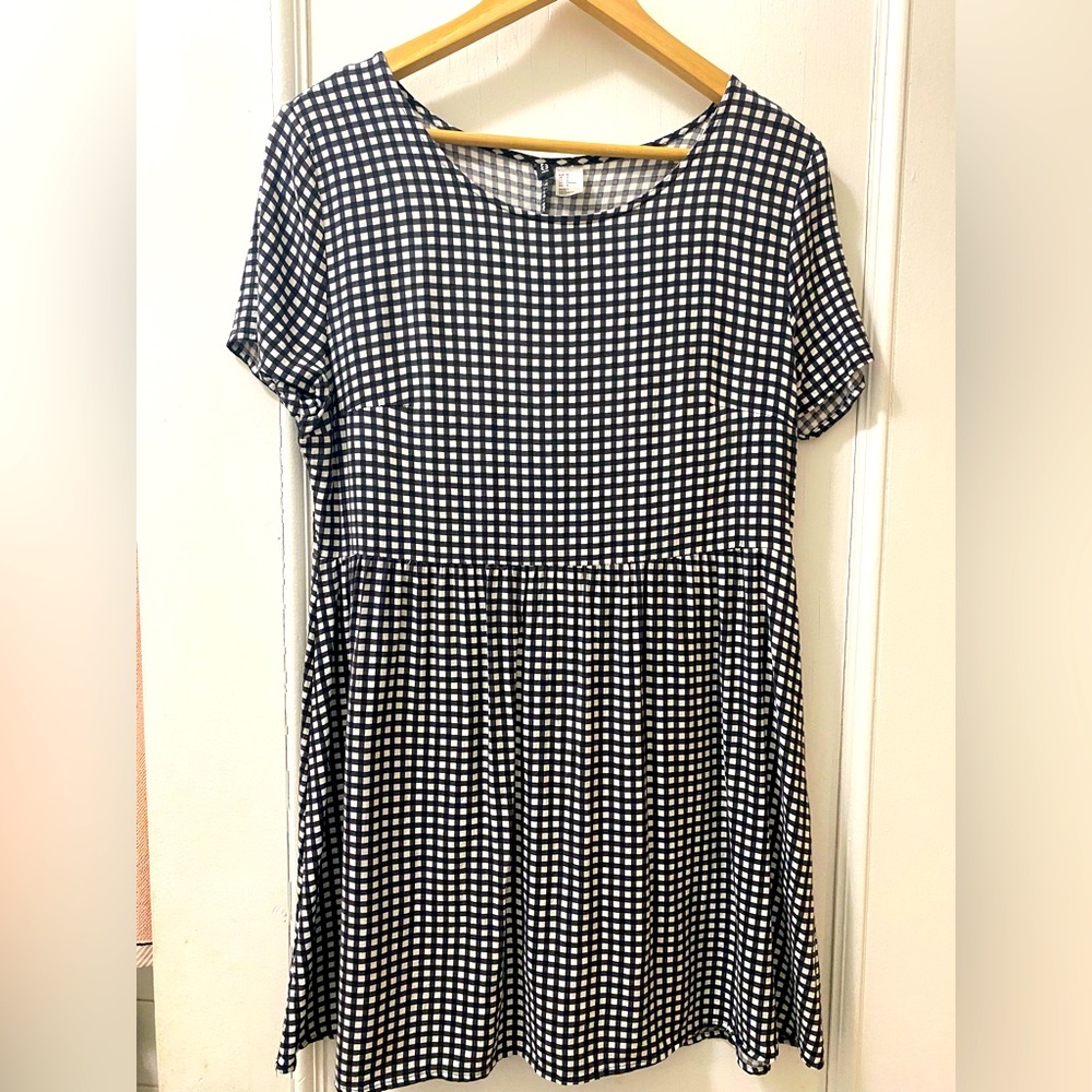H&M Divided label black and white checkered dress Women’s size 12